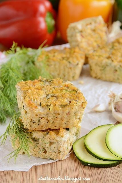Muffinki z kaszy jaglanej z cukinią i koperkiem bezglutenowe
