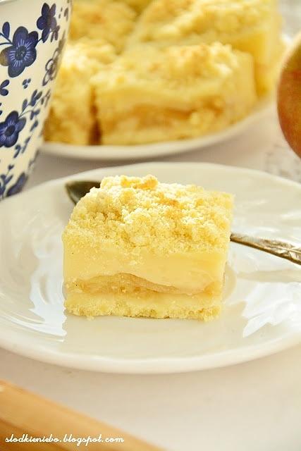 Wegańska szarlotka z budyniem bez glutenu mleka i jajek