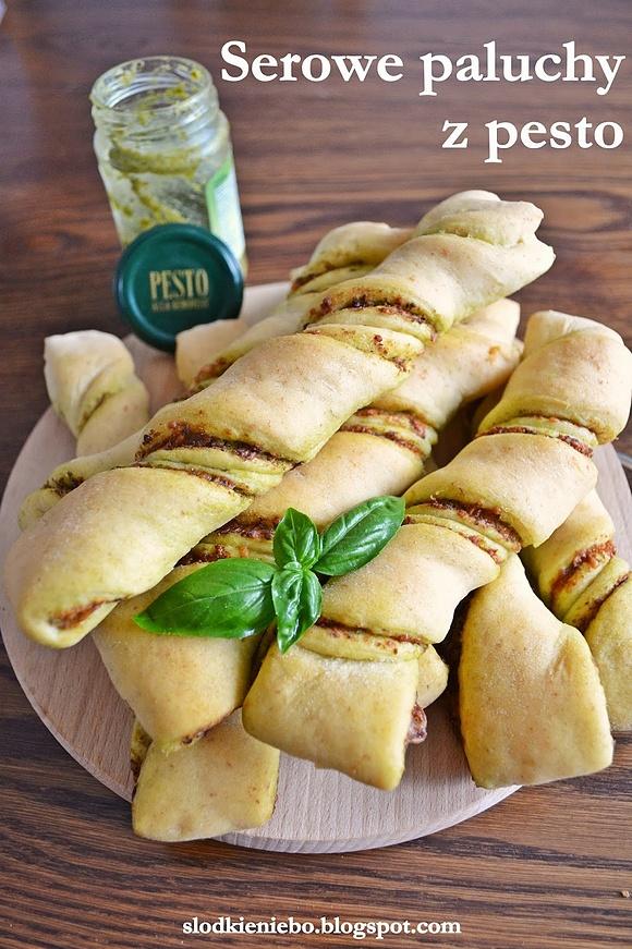 Serowe paluchy z pesto