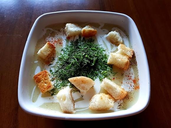 Zupa krem czosnkowa