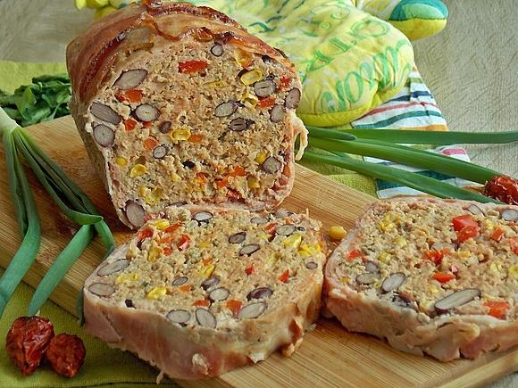Pieczeń meksykańska w boczku wędzonym