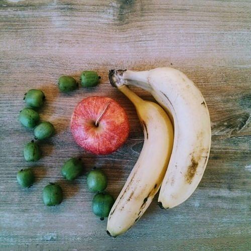 Bananowo-kokosowe placuszki z minikiwi