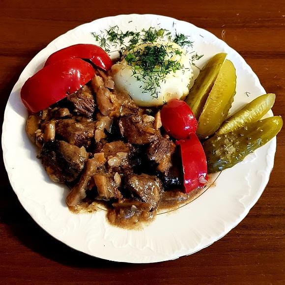 Gulasz z jelenia