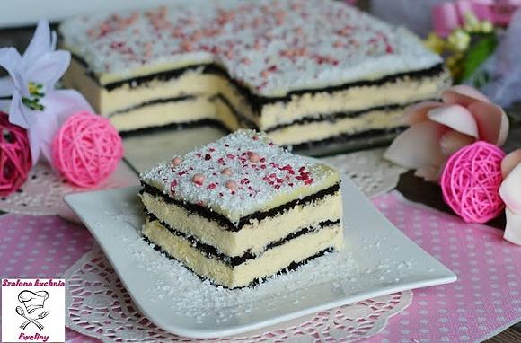 Kokosowy sernik na herbatnikach bez pieczenia