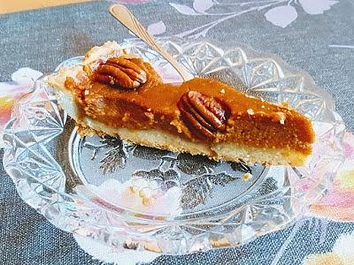 Tarta z batatów z orzechami pekan i kruchem ciastem