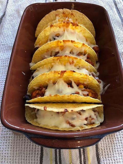 Zapiekane tacos z chili con carne