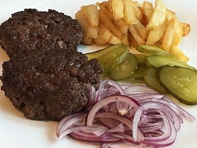 Domowy burger wołowy
