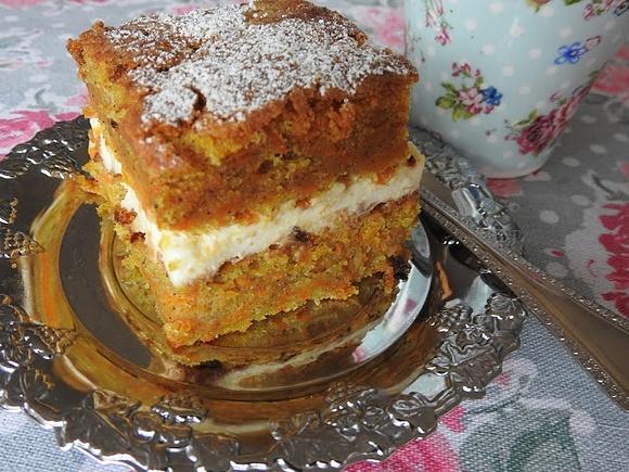 Ciasto marchewkowe z serkiem śmietankowym