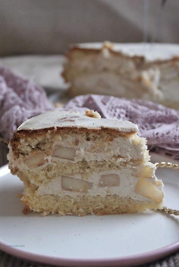 Bezglutenowy tort z gruszką