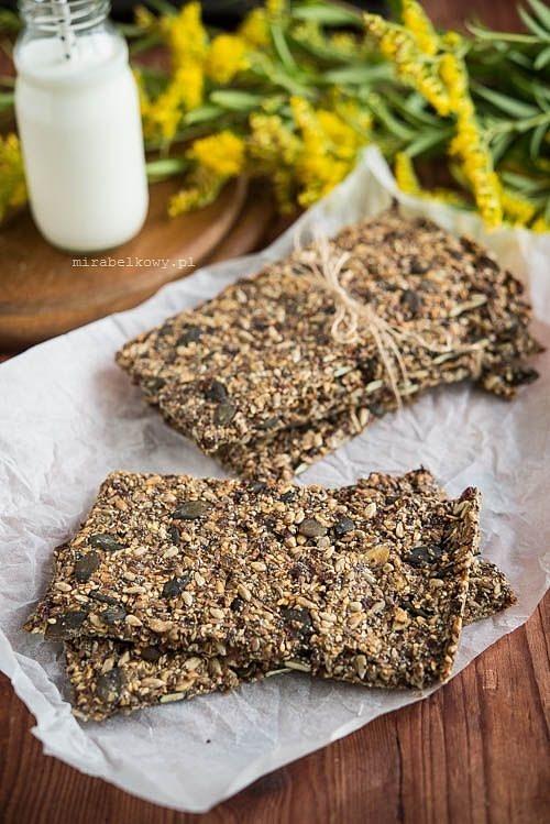 Knekkebrød z żurawiną - norweskie pieczywo chrupkie