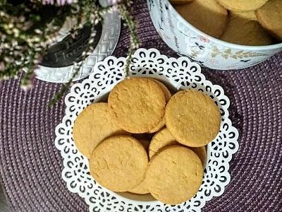 Ciastka na maśle orzechowym