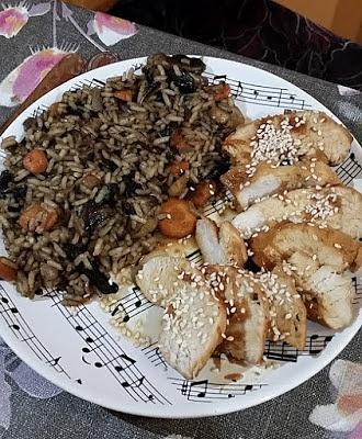 Kurczak a'la teriyaki z ryżem smażonym i warzywami