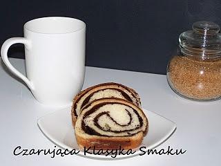 Drożdżowa rolada z kakao