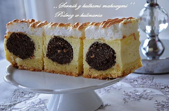 Sernik z kulkami makowymi