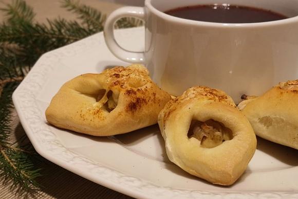 Cebulaki drożdżowe na zimno i gorąco