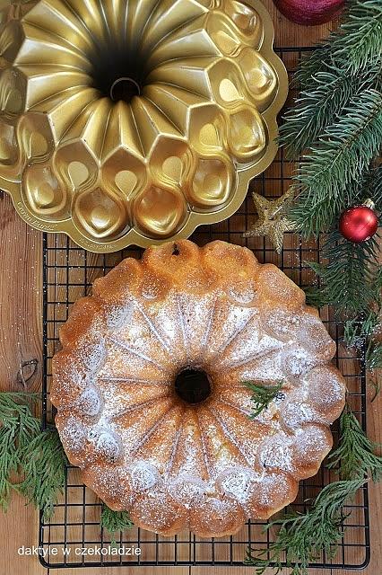 Panettone tradycyjny włoski włoski wypiek drożdżowy