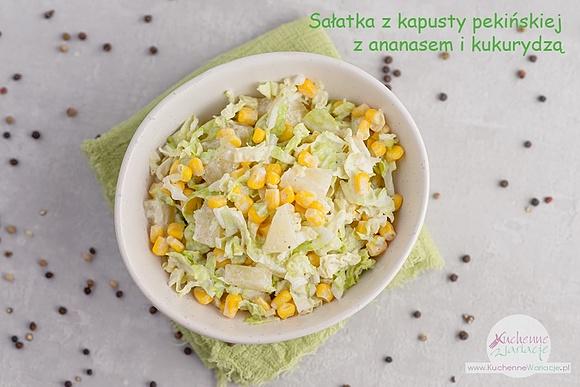 Sałatka z kapusty pekińskiej z ananasem i kukurydzą