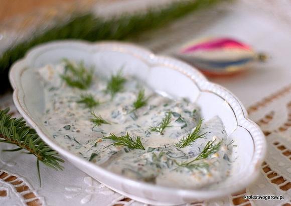 Śledzie marynowane w aromatycznym sosie