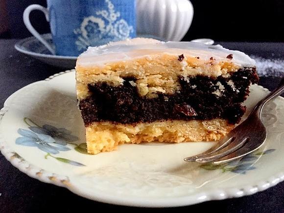 Makowiec z kruchą kratką na kruchym spodzie