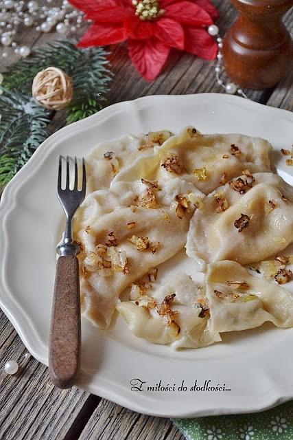 Pierogi z kapustą i grzybami elastyczne ciasto