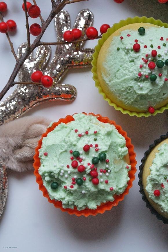 Kukurydziane muffiny z powidłami i marcepanem