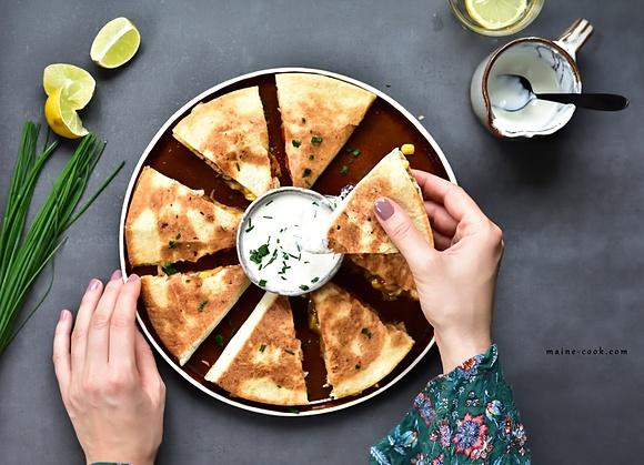 Quesadilla z kurczakiem serem i warzywami