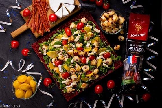 Francuska Melodia - sałatka z serkiem camembert, rukolą i pestkami słonecznika