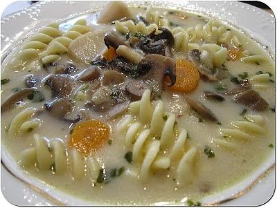 Zupa pieczarkowa