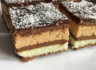 Ciasto bez pieczenia z kajmakiem i kokosem