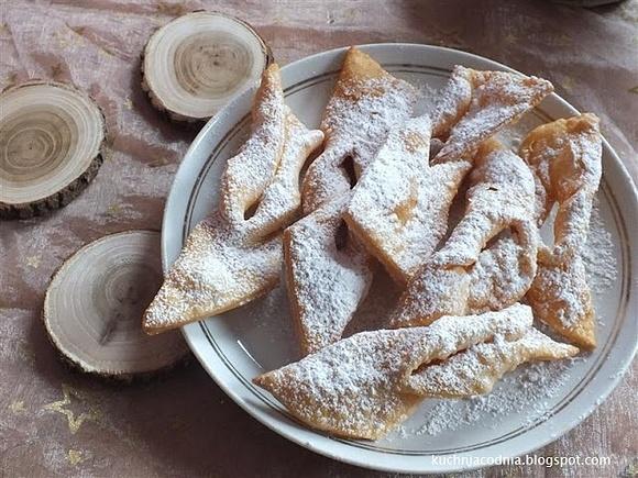 Chrusty i faworki na karnawał