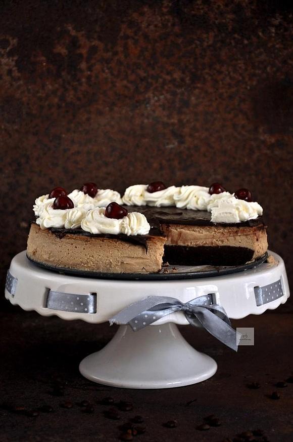 Sernik kawowy na spodzie brownie