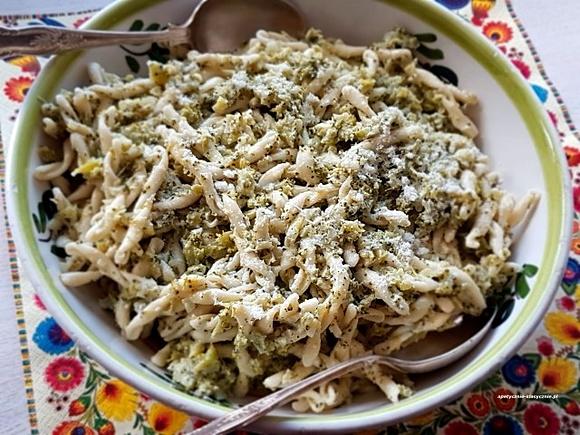 Makaron z brokułowym pesto