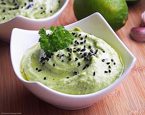 Hummus z awokado
