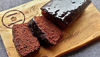 Ciasto czekoladowe z dżemem porzeczkowym