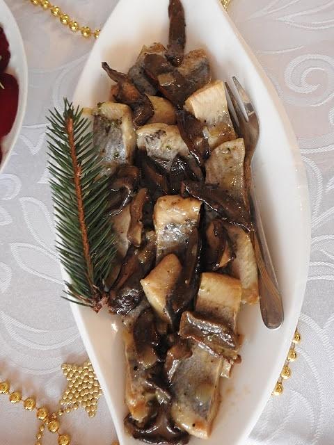 Śledzie z grzybami