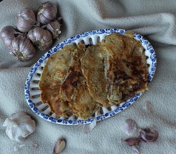 Tilapia w cieście naleśnikowym z czosnkową nutą
