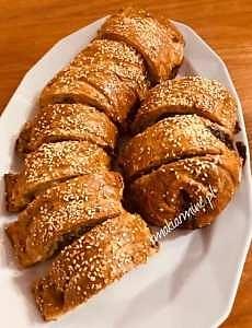 Pieczeń rzymska w cieście francuskim