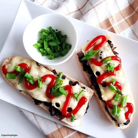Zapiekanki z pieczarkami