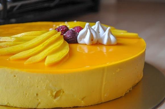 Musowy torcik mango