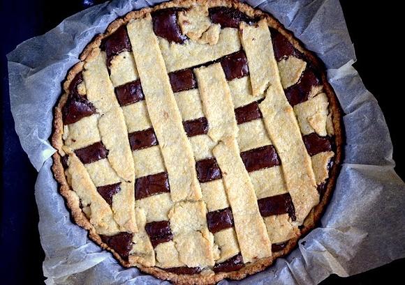 Włoska tarta krucha z kremem czekoladowym