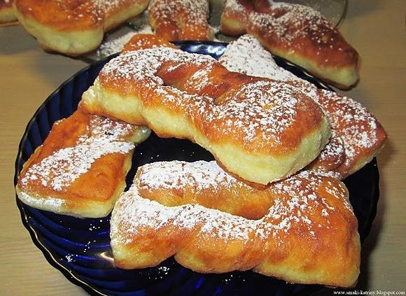 Pulchne faworki na kefirze szybkie i pyszne na tłusty czwartek