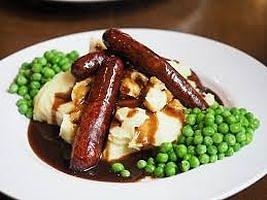 Bangers and mash - brytyjskie kiełbaski z ziemniaczanym puree