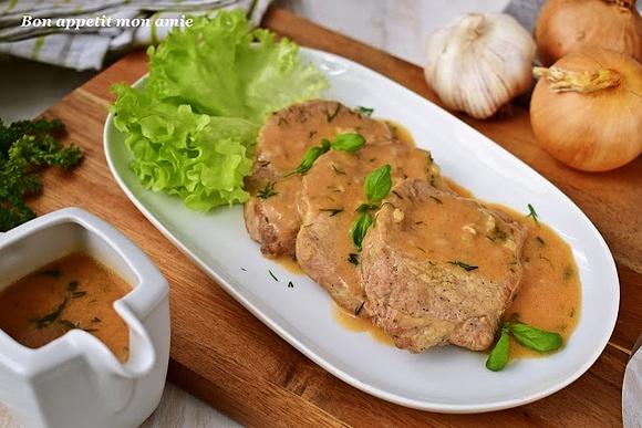 Schab w sosie pomidorowym z bazylią i koperkiem