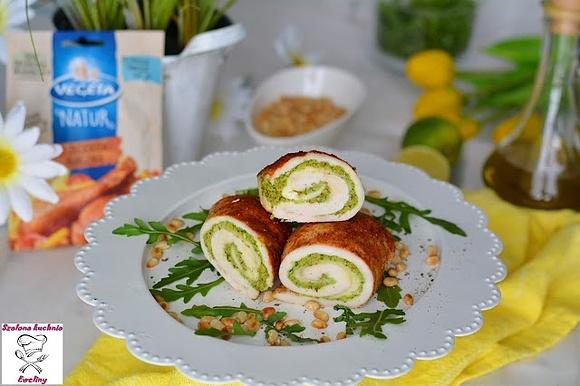 Roladki nadziane pesto z rukoli i orzeszków piniowych
