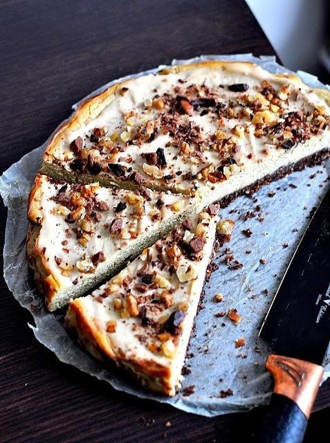 Kremowy sernik z tofu, kaszą jaglaną i mleczkiem kokosowym