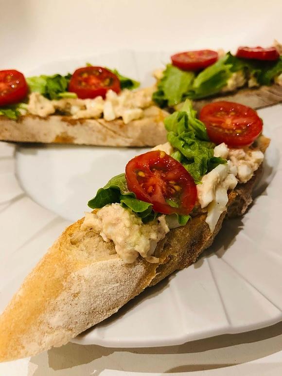 Pasta jajeczna z tuńczykiem na kanapki