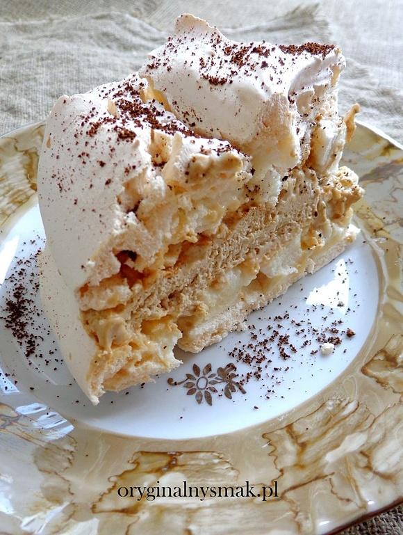 Tort bezowy z kawą
