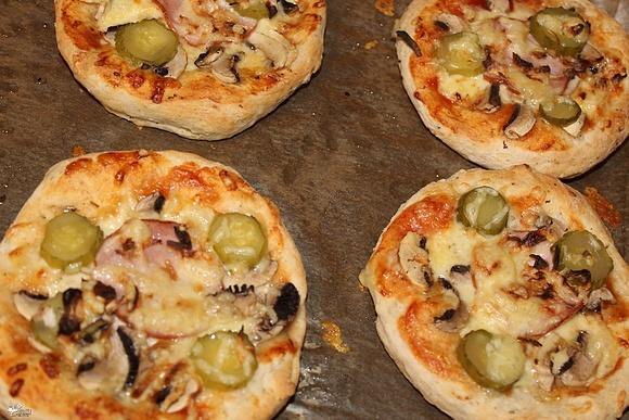 Pyszne pizzerinki - mini pizze na przyjęcie, obiad i kolację