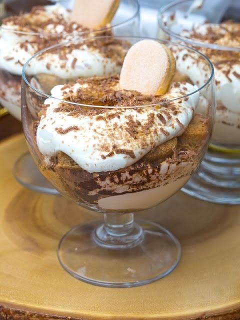 Tiramisu w pucharkach bez jajek