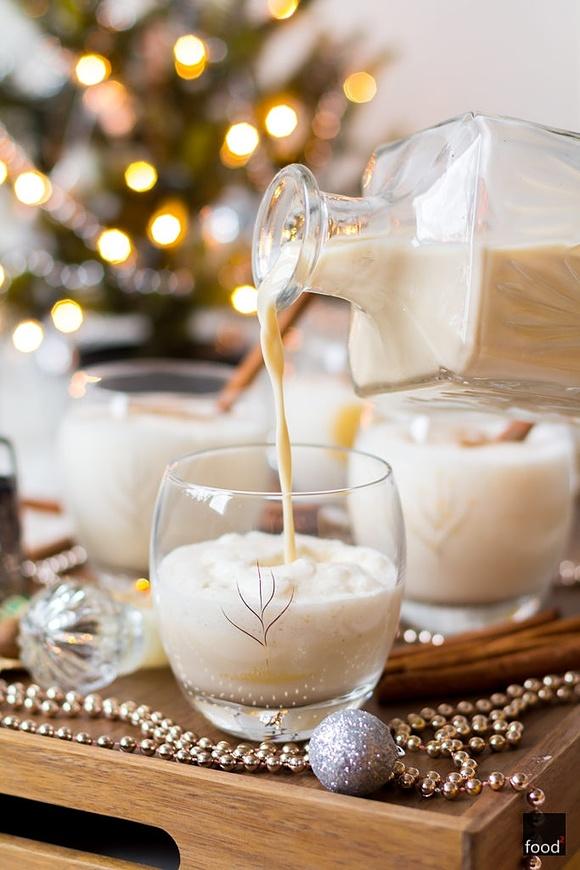 Eggnog – świąteczny poncz jajeczny z whisky